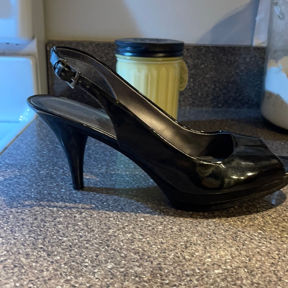 Nine West Open Toe black patent leather shoes